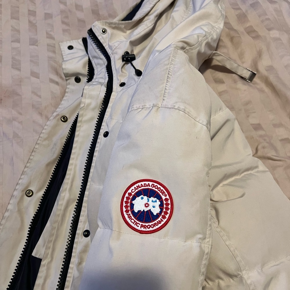 Women’s canada goose coat